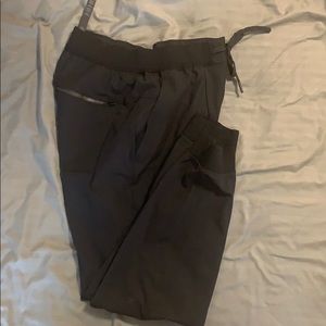Lululemon ABC Jogger*Shorter 28”